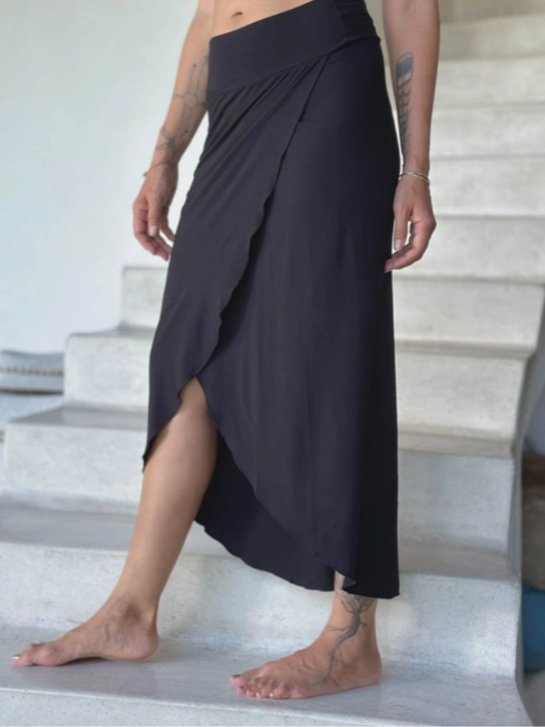 Layer Wrap Skirt with Slit, Side View Drape in Front